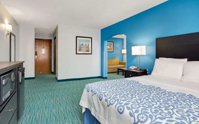 photo 5 of Days Inn Dallas Garland West