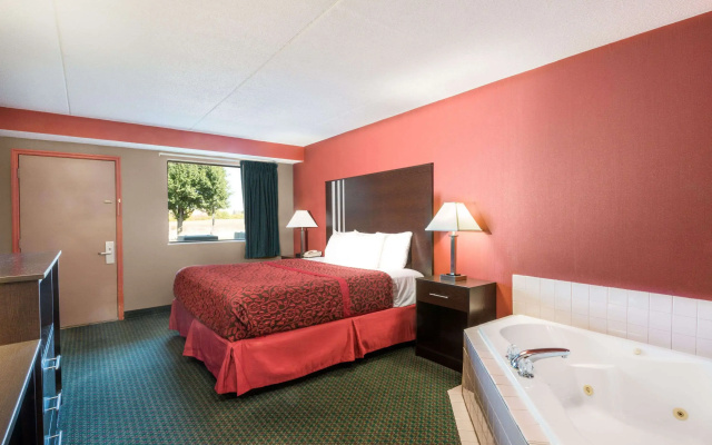photo 4 of Days Inn by Wyndham Dayton Huber Heights Northeast