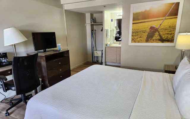 photo 4 of Days Inn by Wyndham Denver Downtown