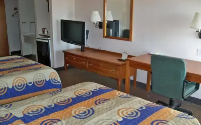 photo 4 of Days Inn & Suites by Wyndham Denver International Airport
