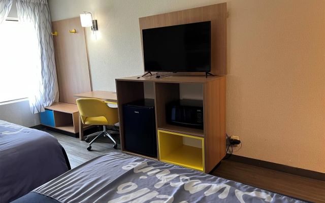 photo 4 of Days Inn by Wyndham West Des Moines / Clive