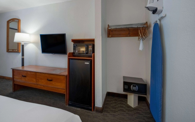 photo 5 of Days Inn by Wyndham Encinitas Moonlight Beach