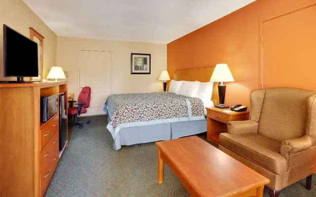 photo 3 of Days Inn By Wyndham Fairfield