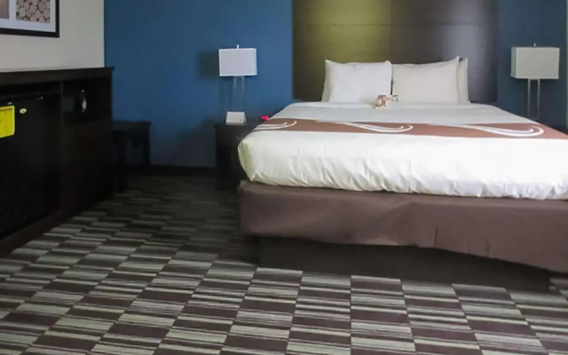 photo 2 of Days Inn Farmington