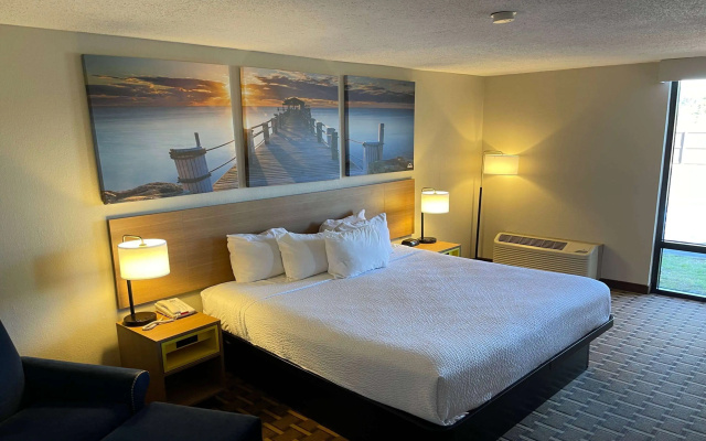 photo 4 of Days Inn by Wyndham Fayetteville-South/I-95 Exit 49