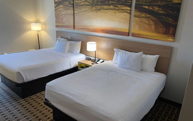 photo 5 of Days Inn Fayetteville-South/I-95 Exit 49
