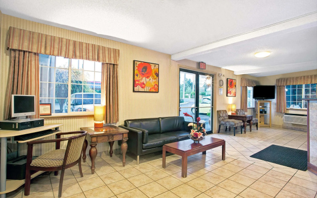 photo 2 of Days Inn by Wyndham Federal Way