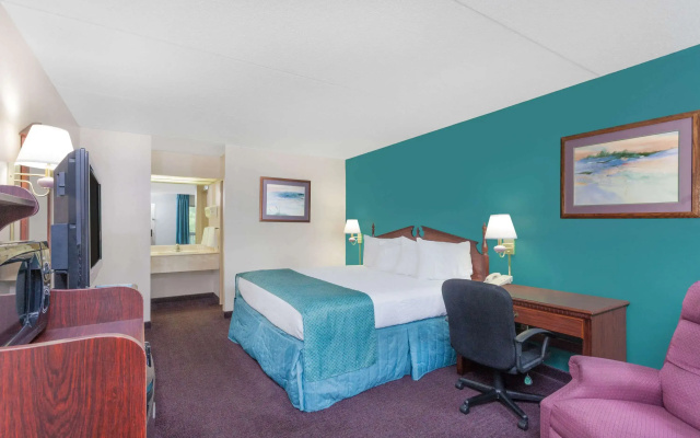 photo 2 of Days Inn Fontana Rialto