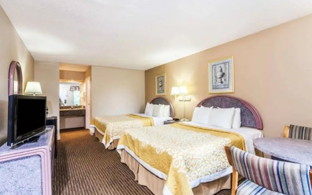 photo 2 of Days Inn Franklin Nashville