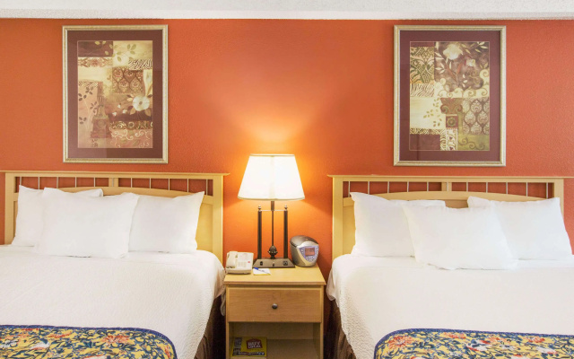 photo 4 of Days Inn by Wyndham Fremont