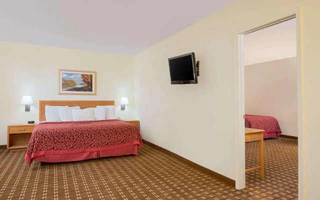photo 5 of Studio 6 Suites Fremont, OH