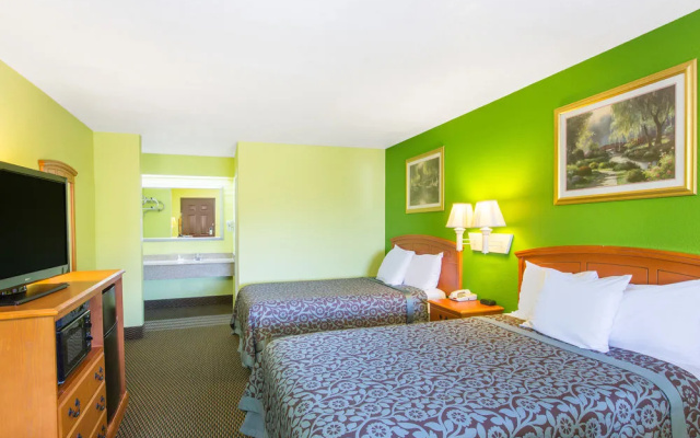 photo 3 of Days Inn Fulton