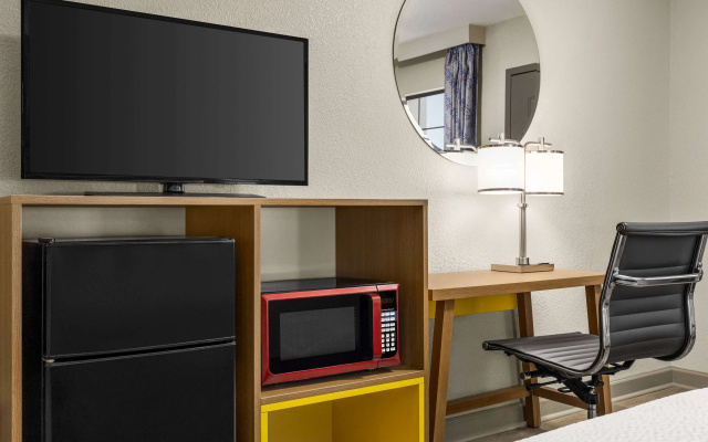photo 4 of Days Inn by Wyndham Fulton