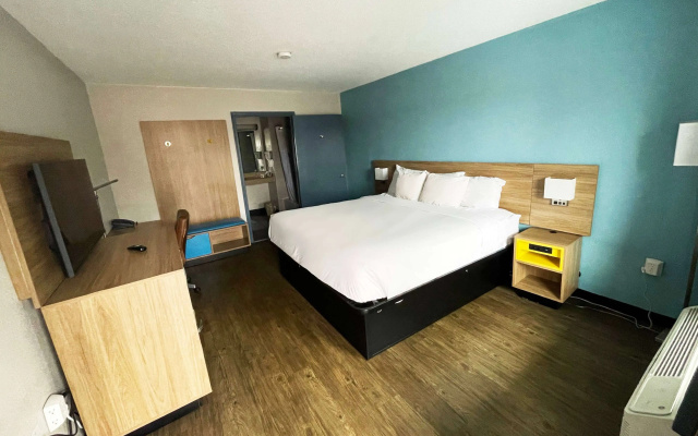 photo 5 of Days Inn by Wyndham Raleigh Glenwood-Crabtree