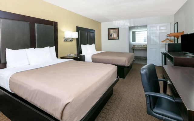 photo 4 of Days Inn Granbury