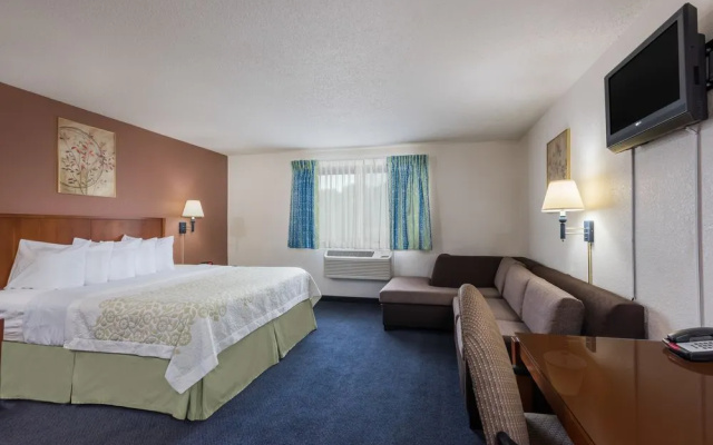 photo 4 of Days Inn Greenfield