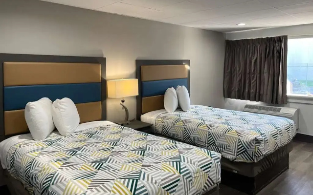 photo 2 of Days Inn Greenville