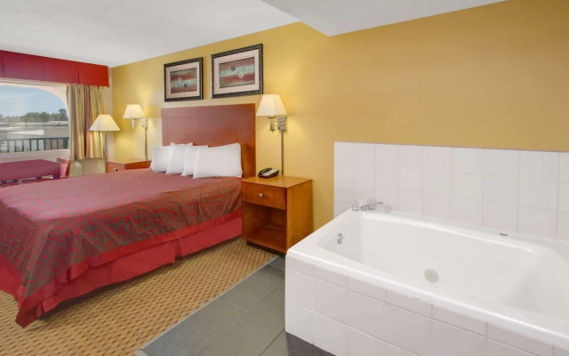 photo 3 of Days Inn by Wyndham Gulfport