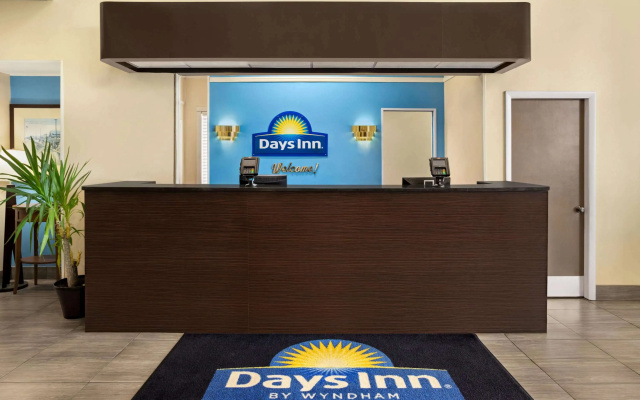 photo 2 of Days Inn by Wyndham Hardeeville/ I-95 State Line