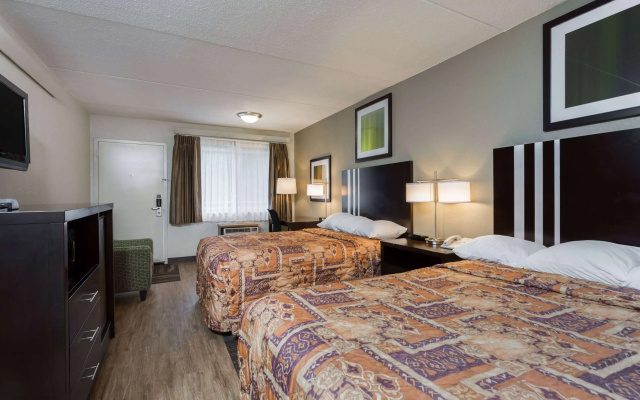 photo 4 of Days Inn by Wyndham Harrisburg North