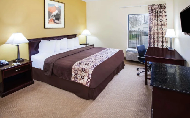 photo 2 of Halsted Inn And Suites Harvey - Chicago Southland