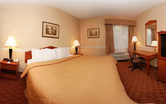 photo 3 of Days Inn Henderson