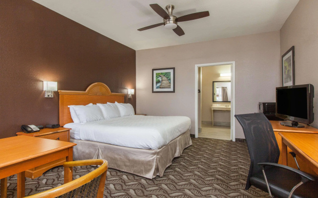 photo 4 of Grand Villa Inn Galleria