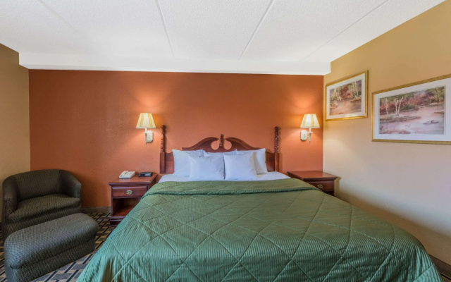 photo 2 of Quality Inn & Suites Louisville East