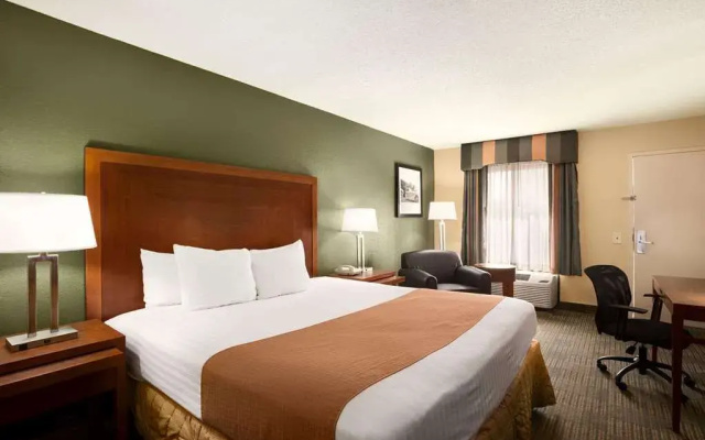 photo 3 of Days Inn Jacksonville Airport