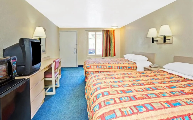 photo 5 of Days Inn Jacksonville Baymeadows