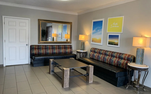 photo 2 of Days Inn By Wyndham Jonesboro Ar