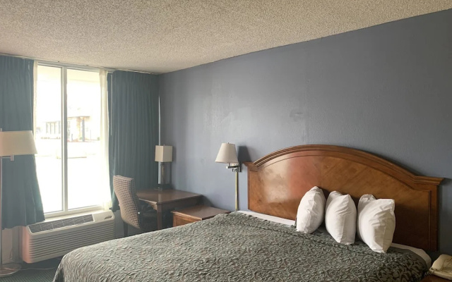 photo 5 of Days Inn By Wyndham Jonesboro Ar