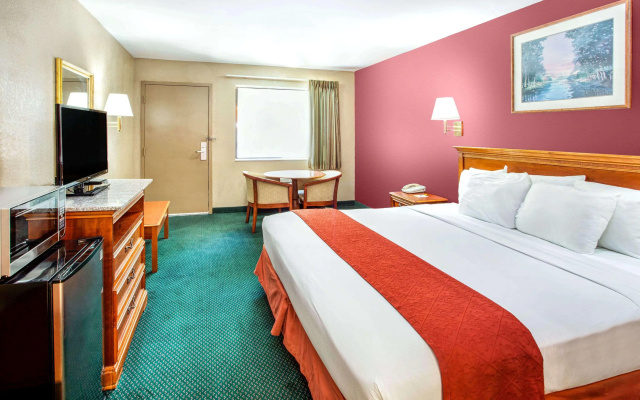 photo 2 of Days Inn by Wyndham Kennesaw
