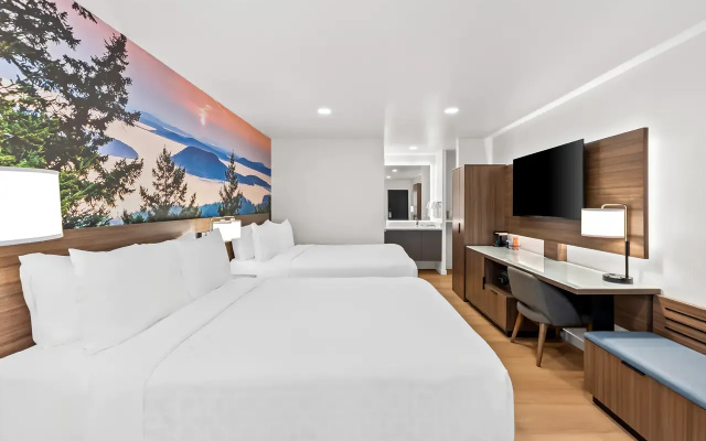 photo 4 of Clarion Pointe Hotel