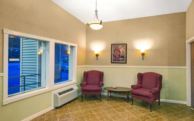 photo 4 of Days Inn by Wyndham Kittery