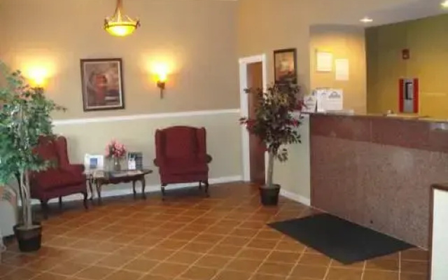 photo 2 of Days Inn Kittery
