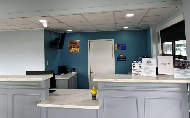 photo 2 of Days Inn by Wyndham Lake Charles