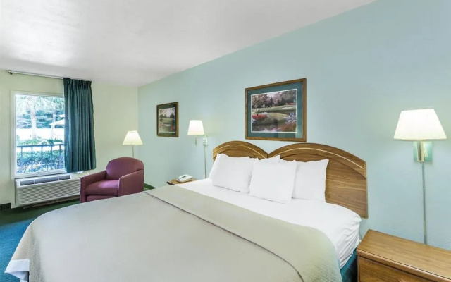 photo 5 of Days Inn by Wyndham Lake Park/Valdosta