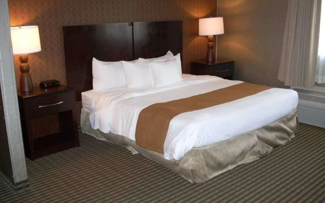 photo 2 of 兰馨戴斯酒店(Days Inn Lansing)