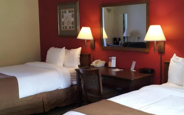photo 4 of 兰馨戴斯酒店(Days Inn Lansing)