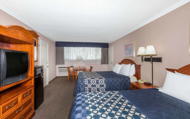 photo 3 of Days Inn Los Angeles LAX Airport/Venice Beach/Marina Del Ray