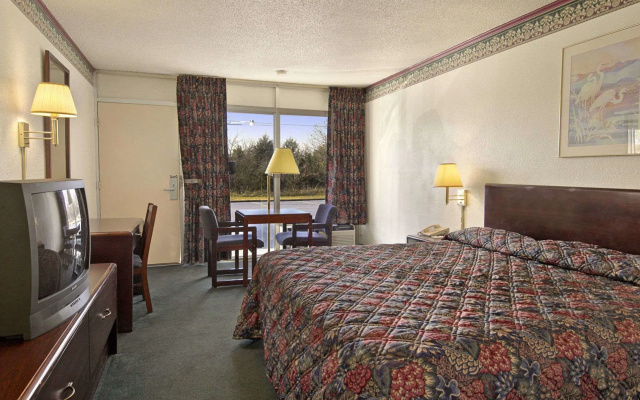 photo 3 of Days Inn Lebanon