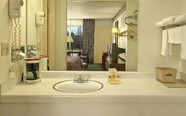 photo 5 of Days Inn Lebanon