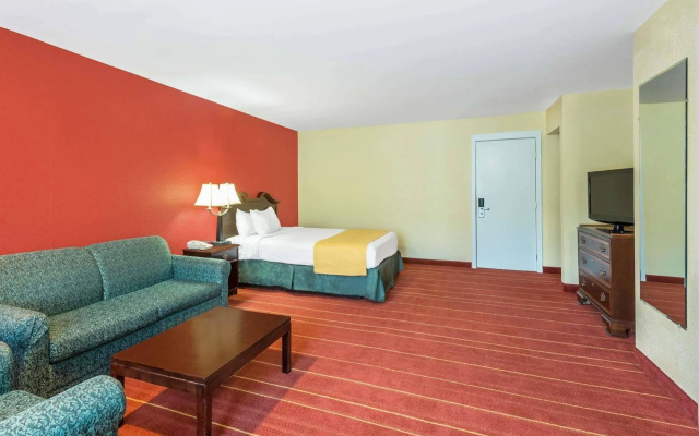 photo 3 of Days Inn by Wyndham Lebanon/Hanover