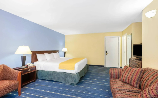 photo 4 of Days Inn by Wyndham Lebanon/Hanover
