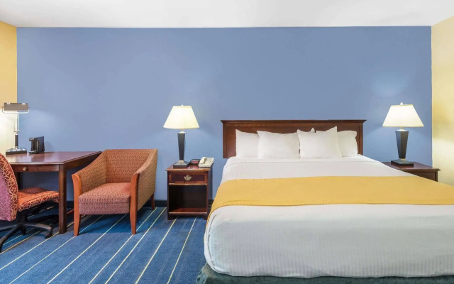 photo 5 of Days Inn by Wyndham Lebanon/Hanover