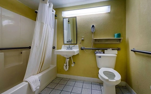 photo 5 of Days Inn Lebanon Valley