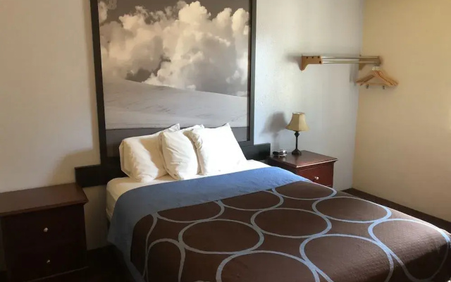 photo 2 of Days Inn Lewiston
