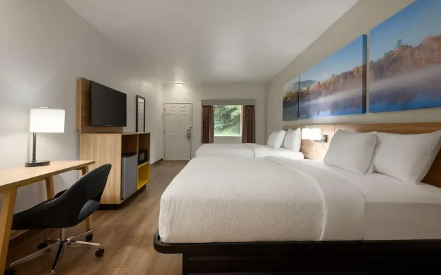 photo 3 of Days Inn By Wyndham Lexington