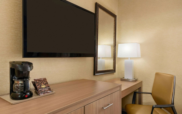 photo 2 of Days Inn by Wyndham Long Island City